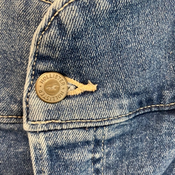 Pleated Hollister shorts - Picture 4 of 5